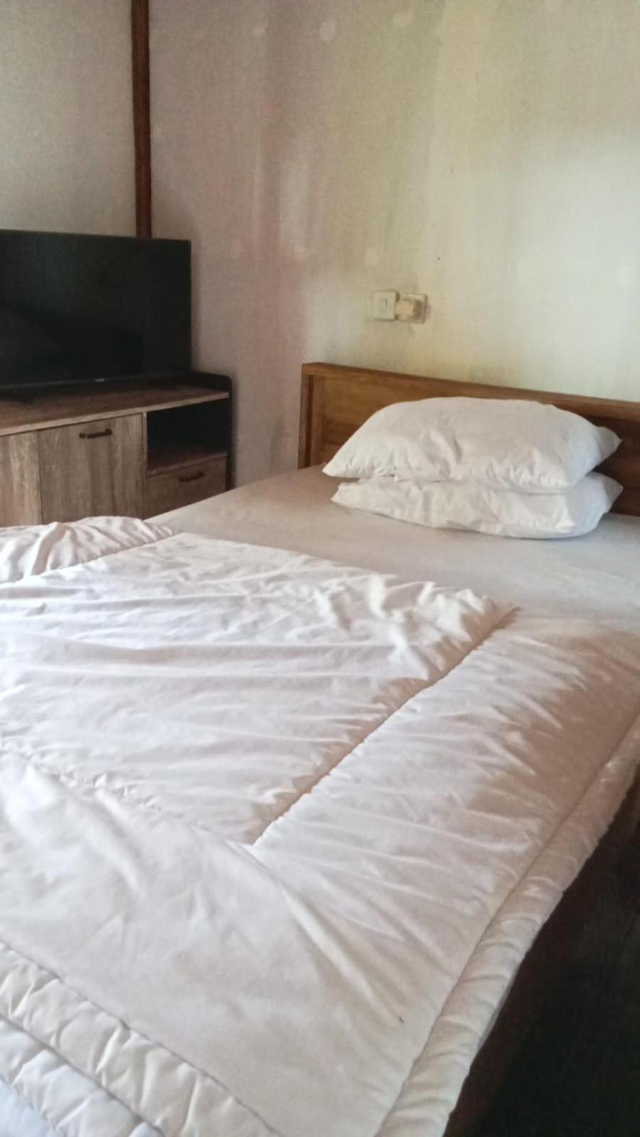 Mayeka Transit Hostel Bandara Internasional Lombok Praya Zimmer foto